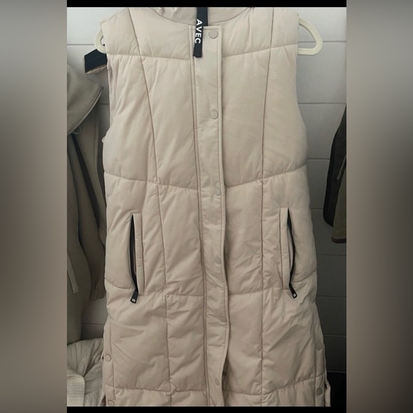 Avec Les Filles Buff Hooded Puffer Vest - Picture 5 of 6